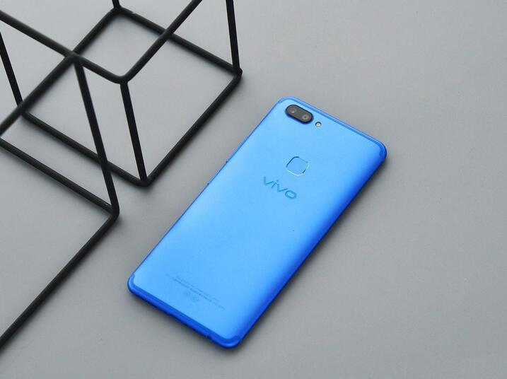 中端机也能流畅吃鸡 努比亚Z17miniS吃